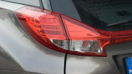 Honda Civic IX Tourer 1.8 i-VTEC - galeria redakcyjna - lewy tylny reflektor - wyłączony