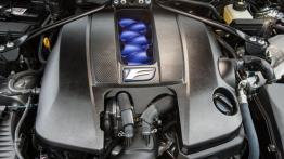 Lexus RC F (2015) - silnik