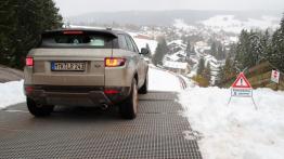 Range Rover Evoque 2.2 SD4 190KM - galeria redakcyjna - widok z tyłu