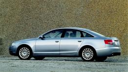 Audi A6 2004 - lewy bok