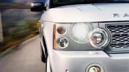 Land Rover Range Rover 2006 - prawy przedni reflektor - włączony