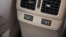 Subaru Legacy VI (2015) - sterowanie podgrzewaniem tylnej kanapy