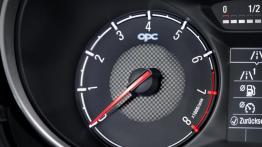 Opel Corsa E OPC (2015) - obrotomierz