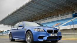 BMW M5 F10 Facelifting (2014) - widok z przodu