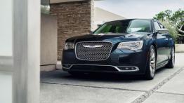 Chrysler 300C Platinum 2015 - widok z przodu