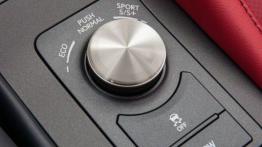 Lexus RC F (2015) - pokrętło do sterowania trybami jazdy