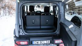 Suzuki Jimny 1.5 102 KM - galeria redakcyjna - tył - bagażnik otwarty