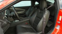 Chevrolet Camaro V Coupe 6.2L V8 405KM - galeria redakcyjna - widok ogólny wnętrza z przodu