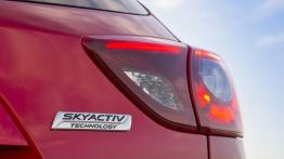 Mazda CX-5 Facelifting SKYACTIV-G AWD (2015) - prawy tylny reflektor - włączony