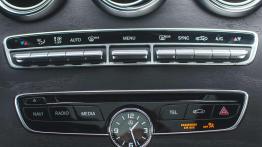 Mercedes-Benz Klasa C 300h - galeria redakcyjna - deska rozdzielcza