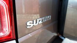 Suzuki Grand Vitara II SUV 5d Facelifting 2012 2.4 VVT 169KM - galeria redakcyjna - emblemat