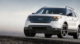 Ford Explorer Sport 2013 - widok z przodu