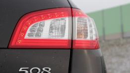 Peugeot 508 SW Facelifting - galeria redakcyjna (2) - prawy tylny reflektor - włączony