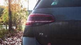 Volkswagen Golf R - galeria redakcyjna (2) - lewy tylny reflektor - wy??czony