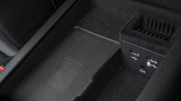 Audi A6 C7 Allroad quattro Facelifting - galeria redakcyjna - schowek w podłokietniku przednim