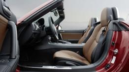 Mazda MX-5 Spring Edition (2013) - widok ogólny wnętrza z przodu