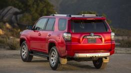Toyota 4Runner V Facelifting (2014) - widok z tyłu