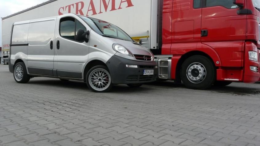 Opel Vivaro A Van z pojedynczą kabiną L1 2.5 CDTI 146KM 107kW 2001-2006