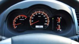 Toyota Hilux VII Podwójna kabina Facelifting 3.0 D-4D 171KM - galeria redakcyjna 2 - prędkościomierz