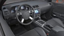 Dodge Challenger SRT8 - pełny panel przedni