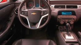 Chevrolet Camaro V Coupe 6.2L V8 405KM - galeria redakcyjna - kokpit