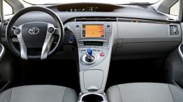 Toyota Prius IV Plug-In Hybrid - galeria redakcyjna - pełny panel przedni