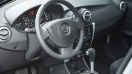 Nissan Almera 2013 - pełny panel przedni