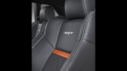 Dodge Challenger SRT8 - fotel kierowcy, widok z przodu