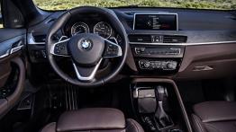 BMW X1 II xDrive20d (2016) - kokpit