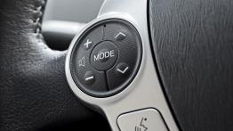 Toyota Prius IV Plug-In Hybrid - galeria redakcyjna - sterowanie w kierownicy