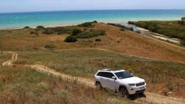 Jeep Grand Cherokee IV Facelifting (2014) Overland - prawy bok
