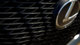 Samuraj w smokingu – nowy Lexus LS 500