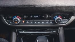 Mazda 6 Sport Kombi 2.2 Skyactiv-D 184 KM - galeria redakcyjna - inny element panelu przedniego