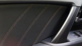 Toyota Avensis III Sedan Facelifting - galeria redakcyjna - drzwi kierowcy od wewnątrz