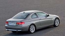 BMW Seria 3 E92 Coupe - widok z tyłu