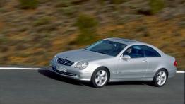 Mercedes Klasa CLK Coupe - widok z przodu