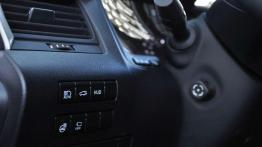 Lexus RX - galeria redakcyjna - panel sterowania światłami pod kierownicą