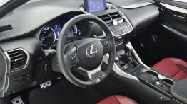 Lexus NX 300h (2014) - kierownica
