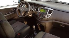 Mazda MPV - widok ogólny wnętrza z przodu