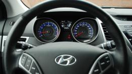 Hyundai Elantra V Facelifting - galeria redakcyjna - zestaw wskaźników