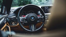 BMW M5 4.4 V8 600 KM - galeria redakcyjna - kierownica