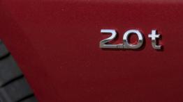 Infiniti Q50 2.0 Turbo (2014) - emblemat boczny
