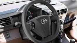 Toyota iQ - kierownica