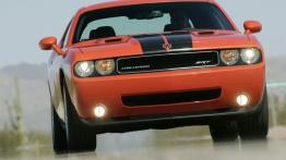 Dodge Challenger SRT8 - widok z przodu