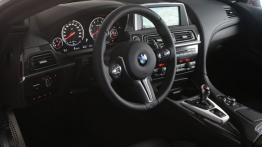 BMW M5 F10 Facelifting (2014) - pełny panel przedni