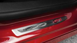Peugeot 308 II Hatchback GTi (2016) - listwa progowa