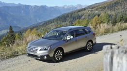 Subaru Outback 2015 2.5i - wersja europejska - widok z góry