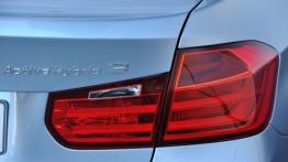 BMW serii 3 ActiveHybrid - prawy tylny reflektor - wyłączony