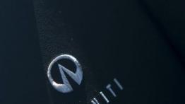 Infiniti Q50 2.0 Turbo (2014) - fotel kierowcy, widok z przodu