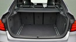 BMW 335i Gran Turismo M Sport Package (2014) - bagażnik
